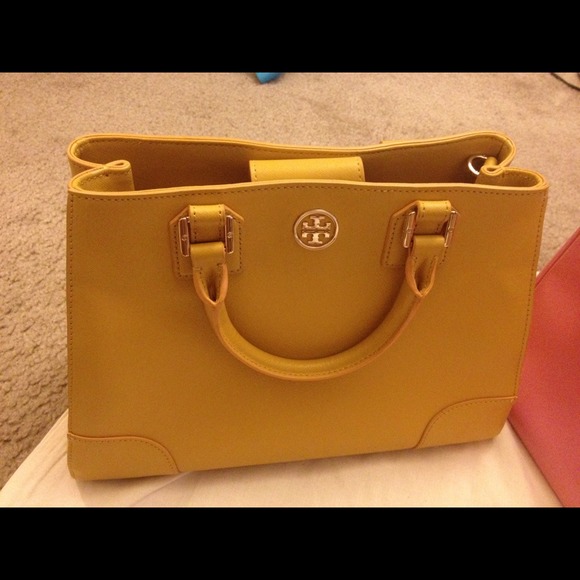 Final sale!Tory Burch Robinson Tote Shoulder bag - Picture 2 of 4