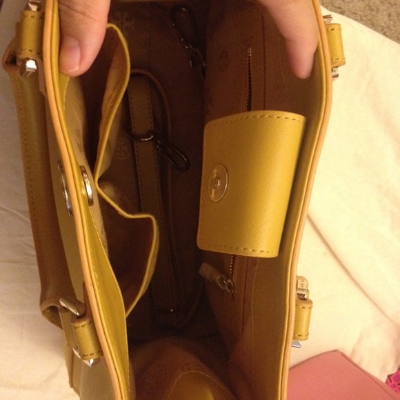 Final sale!Tory Burch Robinson Tote Shoulder bag - Picture 3 of 4