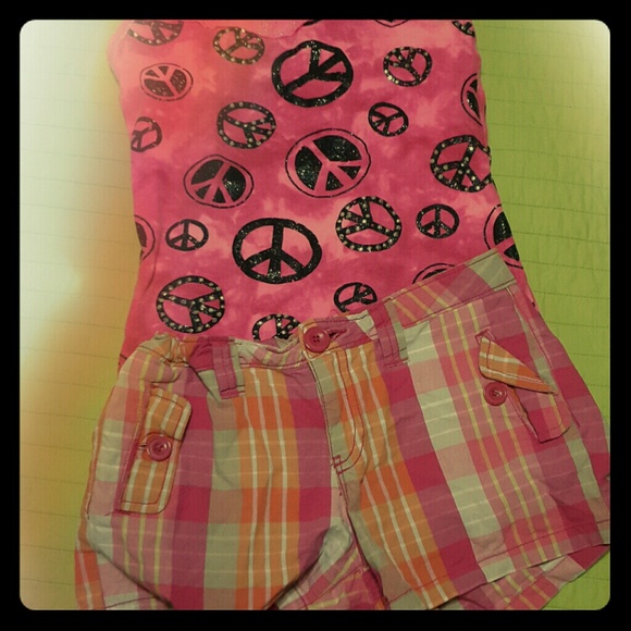 Cool new shorts with a pretty tpo??