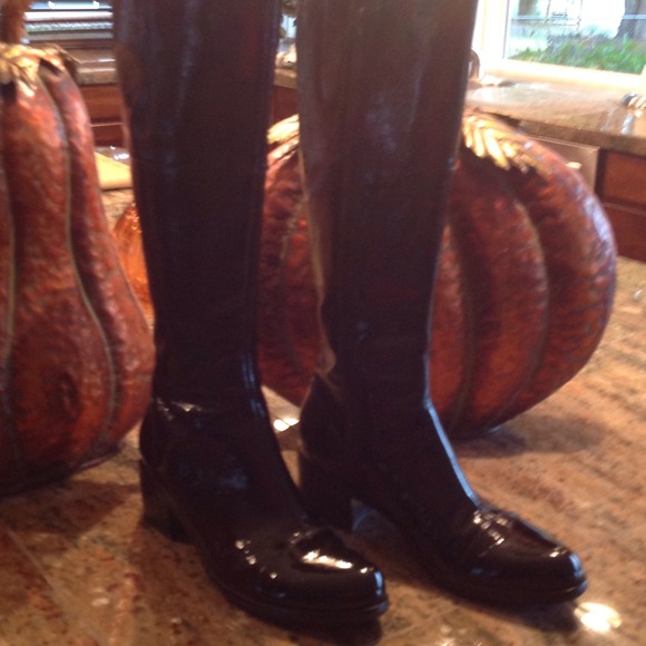 ecco patent leather boots