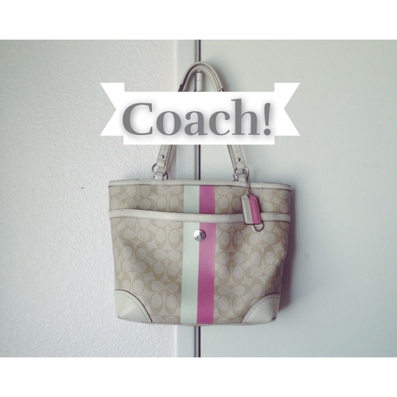 Coach Handbags - Was $80⬇️Authentic Coach Handbag