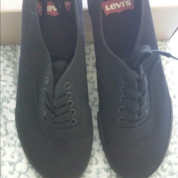 LEVI BLACK SNEAKERS