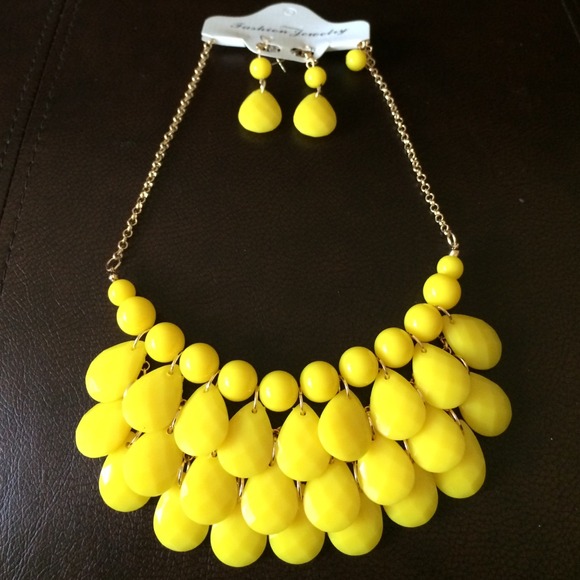 New necklace &earring set