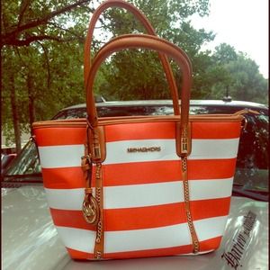 Gorgeous orange/white/brown MK tote💕😍