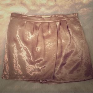 NWT Gold Old Navy skirt. Size 16.