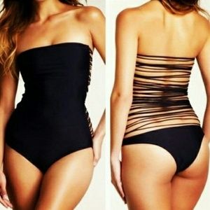 💲Reduced🎇Strappy Back Swimsuit