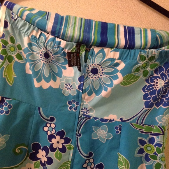 Blue,green,white reversible dress. - Picture 3 of 3