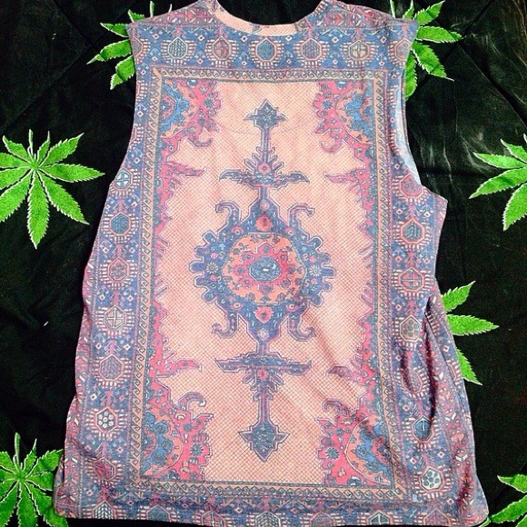 Tapestry Muscle Tee - Picture 2 of 2