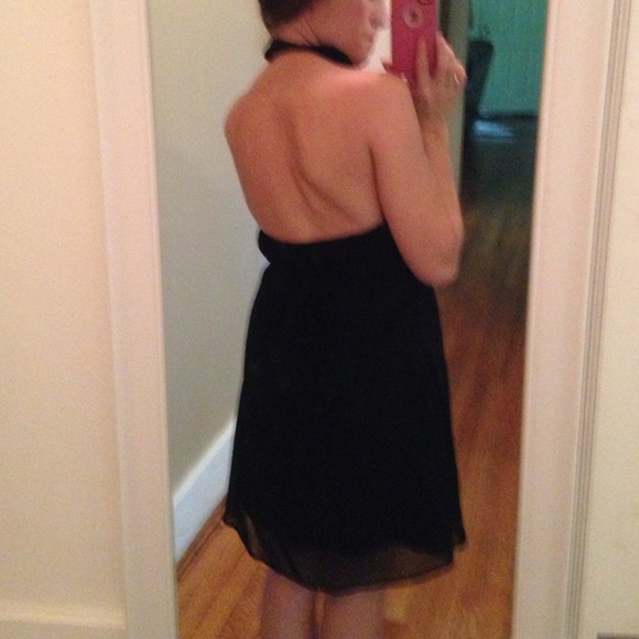 Black dress - Picture 2 of 4