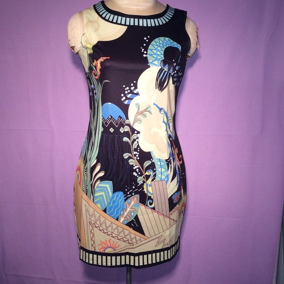 Seascape Bodycon Dress - Picture 2 of 4