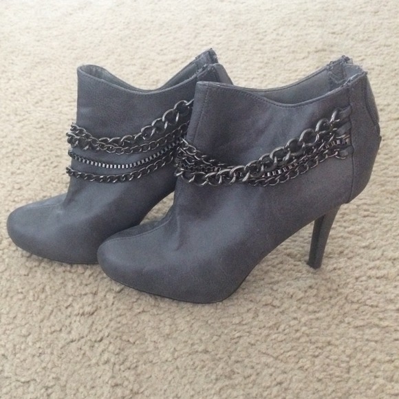 Grey booties with chain detail