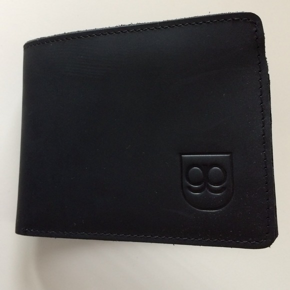 Brand new men's bi-fold wallet