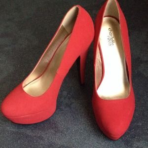 Red Pumps