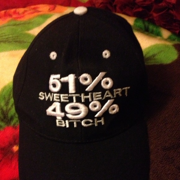 Statement Cap ! - Picture 2 of 3