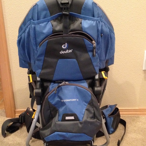 Kid carrying pack. Like new!