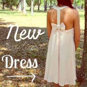 New Pearl Back Bow Dress Size XS
