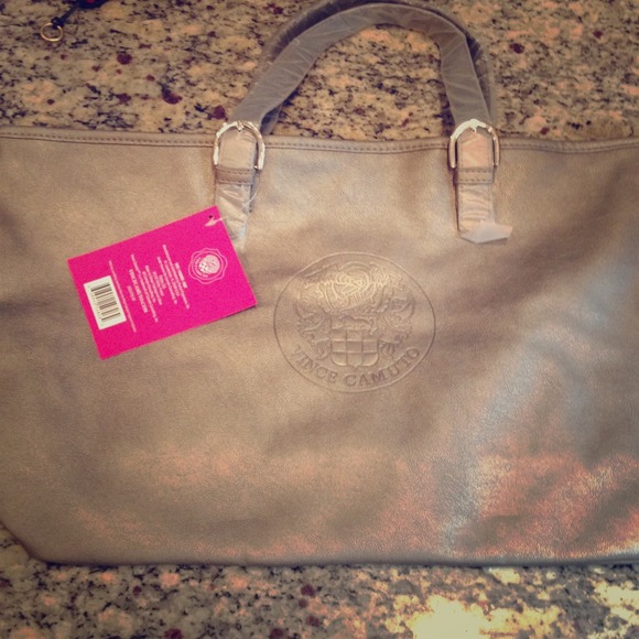 'AUTHENTIC' Vince Camuto bag!