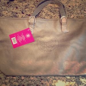'AUTHENTIC' Vince Camuto bag!