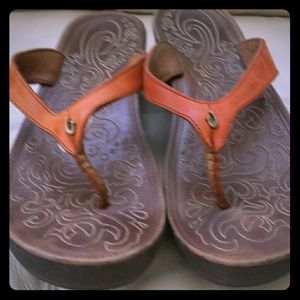 NEVER BEEN WORN Paniolo Flip Flops by Olukai Inc.
