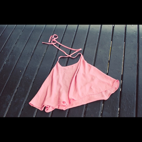 PINK.FLOWY.HALTER/CROPPED.TOP