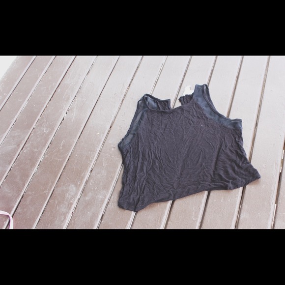 BLACK|MESH CROP TOP