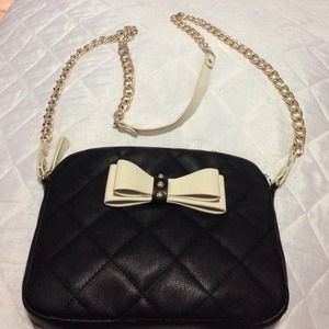 Sling handbag RESERVED 👍👍👍