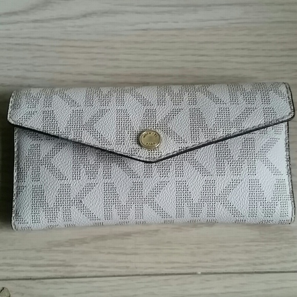 MK Signature Envelope Wallet