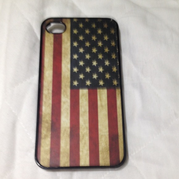 2 iPhone 4s cases - Picture 1 of 2