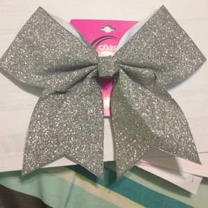 Silver glitter cheerleading bow🎀