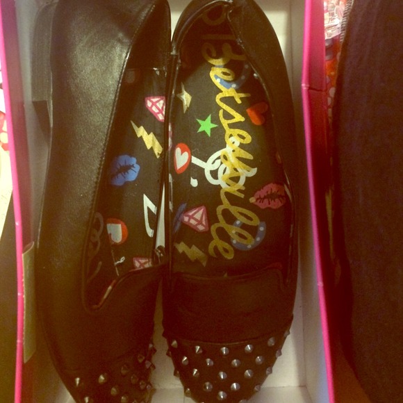 Betsey Johnson studded flats