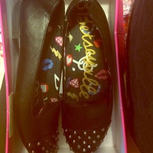 Betsey Johnson studded flats