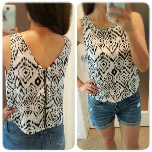 Cute aztec print Lush top - Picture 3 of 3