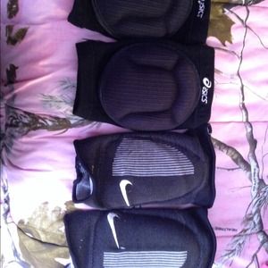 Knee pads