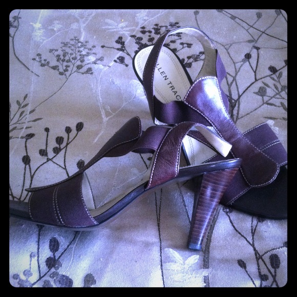 Ellen Tracy open toe dress shoe