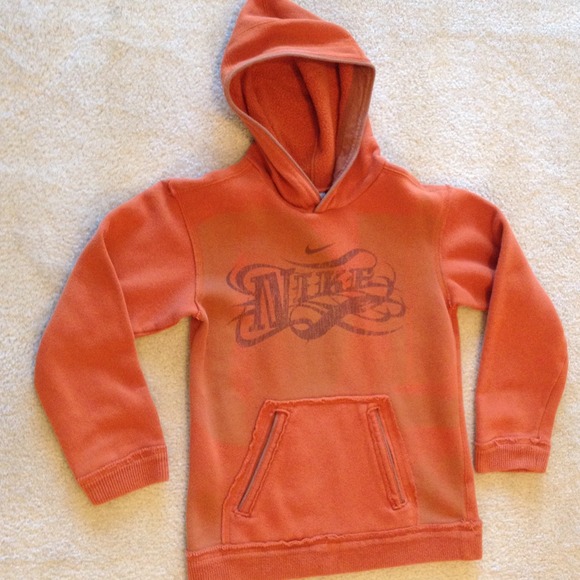 Boys medium nike sweat shirt