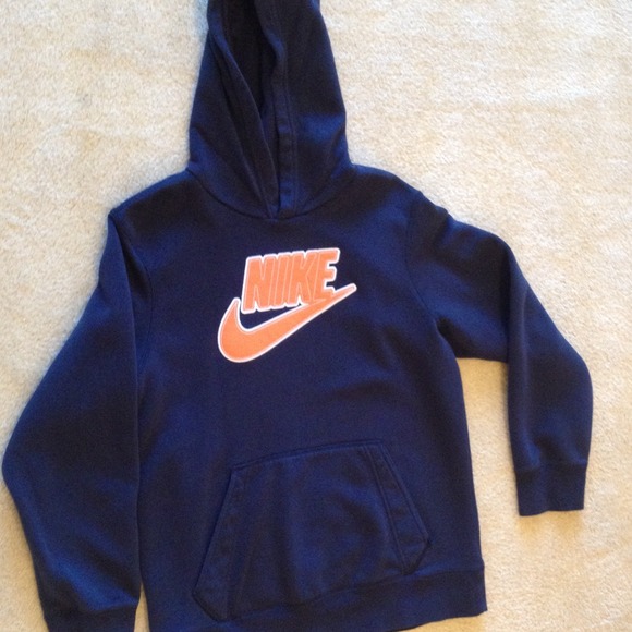 SOLD. Boys large nike sweat shirt like brand new