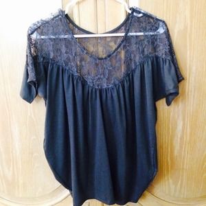 Lace Shirt w/ Open Back