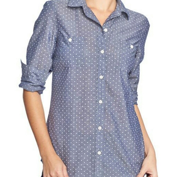 *Weekend sale!* Old navy polka dot chambray shirt