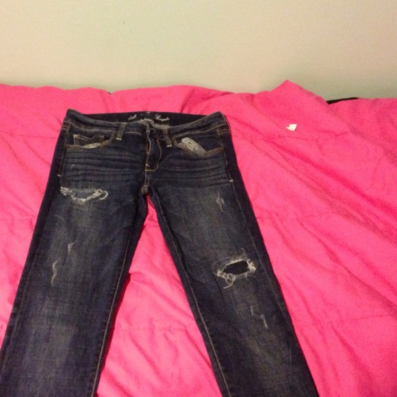 Size 6 American Eagle Jeans–worn once
