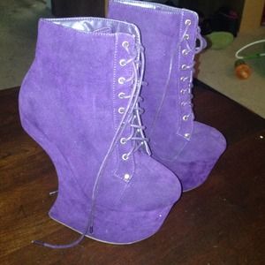 Shoes - Worn Twice 💜