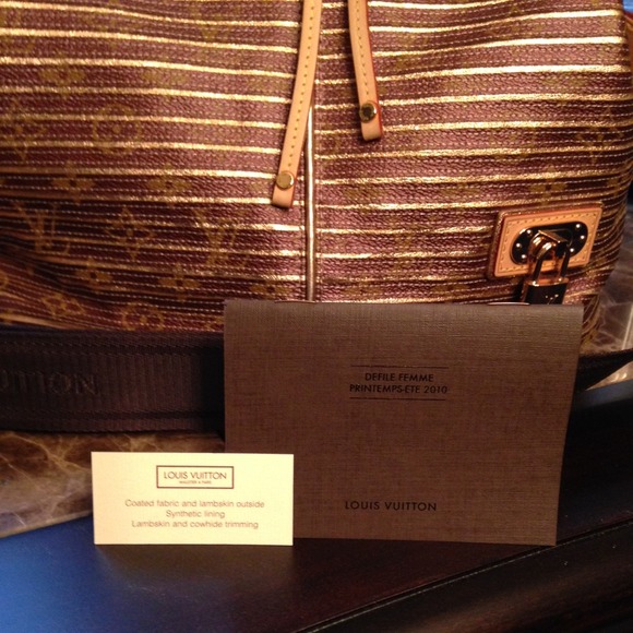 Does Louis Vuitton Charge For Shipping Container Paul Smith