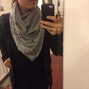 FLASH SALE!! 💥 Lululemon scarf