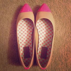 NEVER WORN  flats nude pink capped toe flats