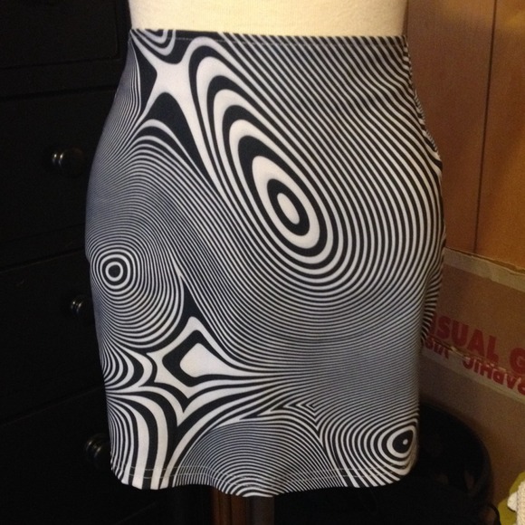 Dresses & Skirts - Psychedelic High Waisted Mini Skirt