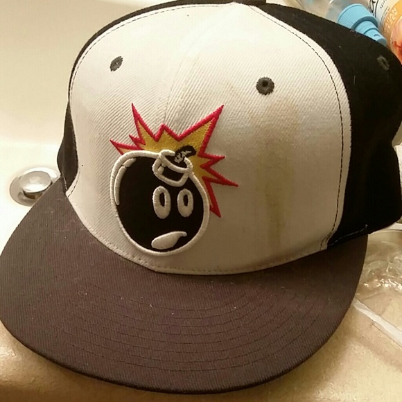 SNAPBACKS $5 EACH - Picture 3 of 4