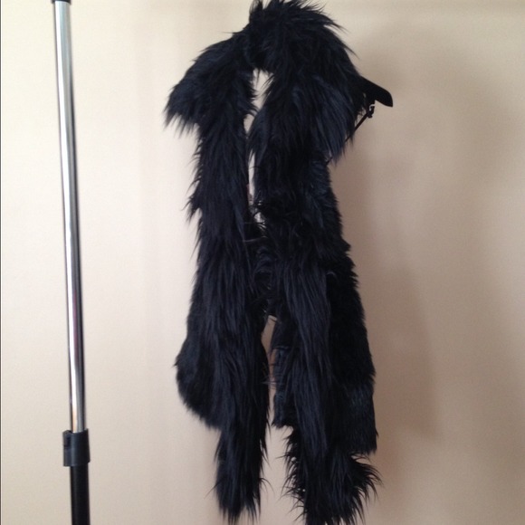 Versace ✖️ H&M • Fur Vest & Scarves