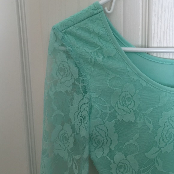 Sea foam green lace tiered top. - Picture 2 of 3