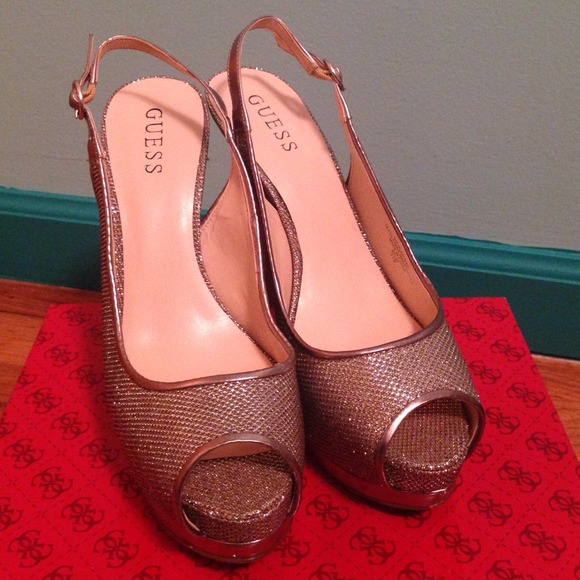 Sparkly heels - Picture 1 of 3