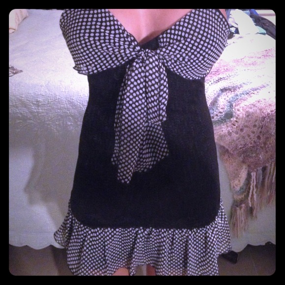 Polkadot minidress with lace up back