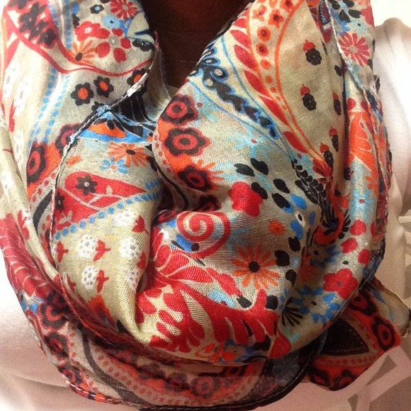 Scarf - Picture 2 of 3